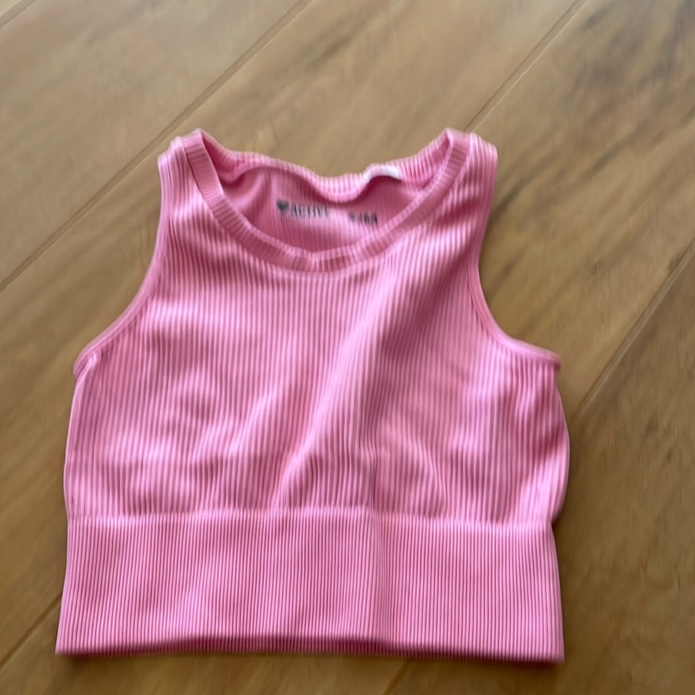 Old Navy pink tank top